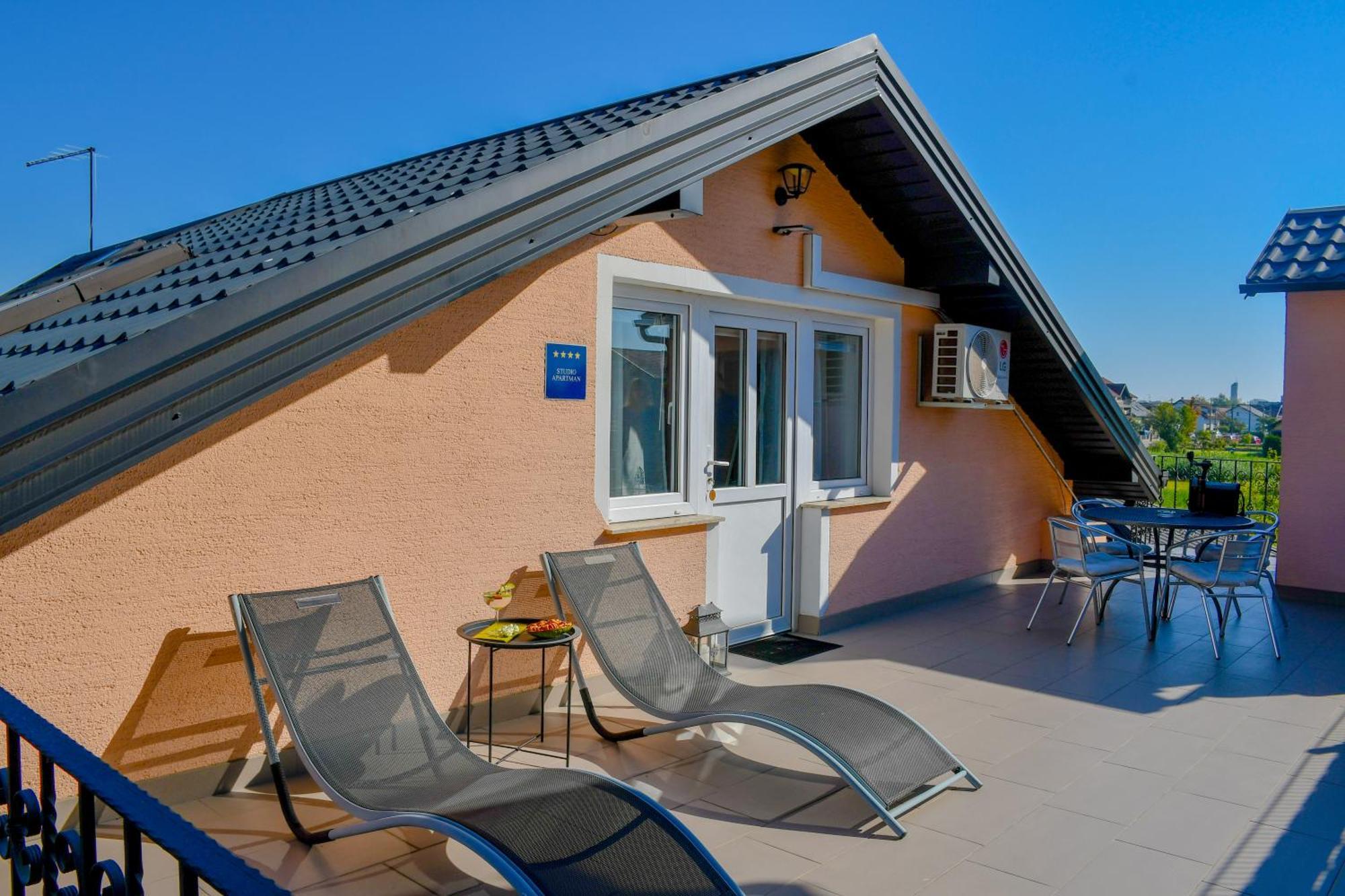 Studio Apartment Oaza Sisak Buitenkant foto